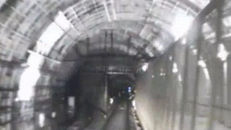 Възстановиха записа от камерата на катастрофата в московското метро (ВИДЕО)
