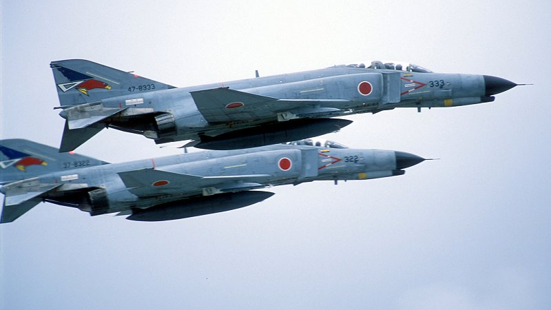 Япония вдигна авиацията си по тревога