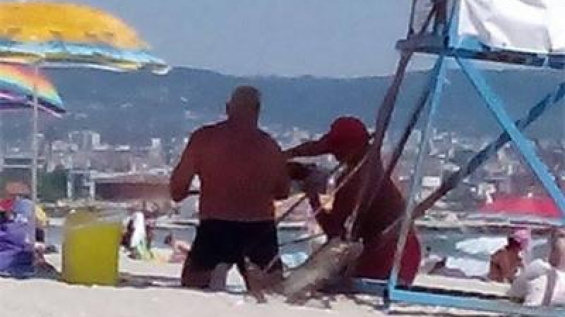 Уволниха пияния спасител, който опипвал момиченцето на плажа