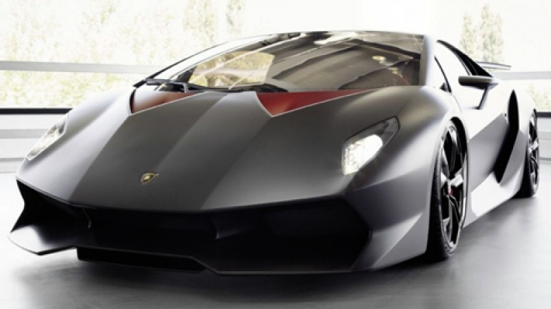Lamborghini продава Sesto Elemento от колекцията си