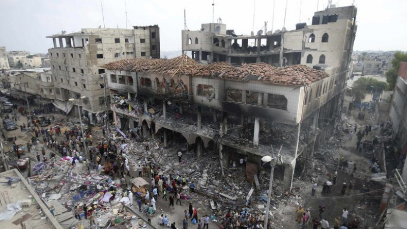 Израелските ВВС сринаха една от най-високите сгради в Газа