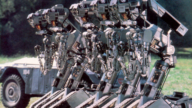 Учат роботи на човещина, за да не ни убиват