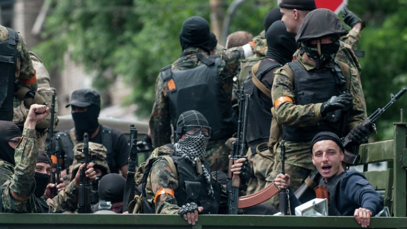 Бунтовниците преследват по петите отстъпващите украински войски, стигнаха до Мариупол 