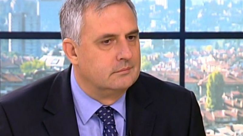 Ивайло Калфин: Министърът на отбраната въвлече България във война