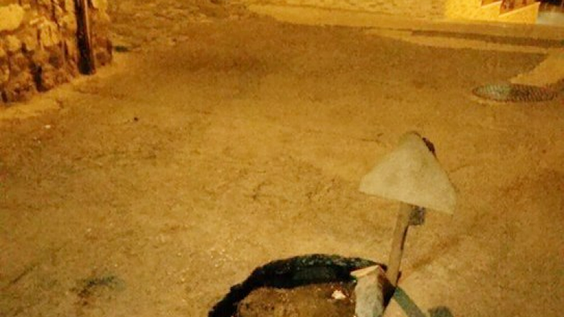 Моторист от Несебър се заби в огромна дупка в Стария град