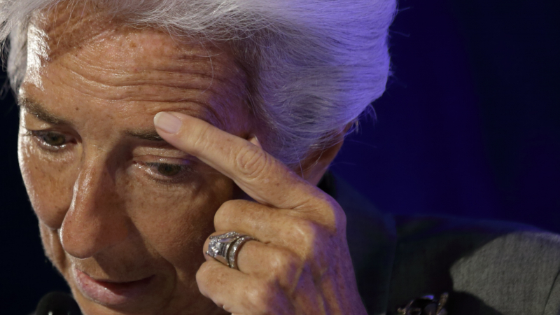 МВФ подкрепи шефката си Кристин Лагард