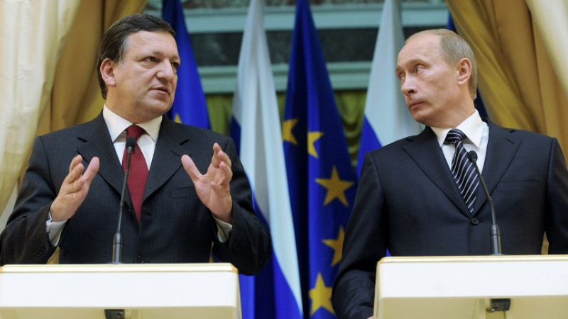 Кремъл с ултиматум до Барозу: След 2 дни ще разсекретим разговора Ви с Путин