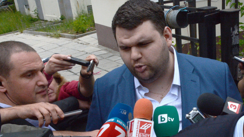 Делян Пеевски: Твърденията на Цветан Василев и адвокатите му са инсинуации!