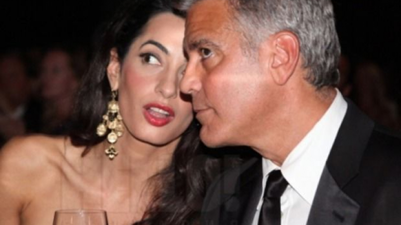 Бочели ще пее на сватбата на Клуни