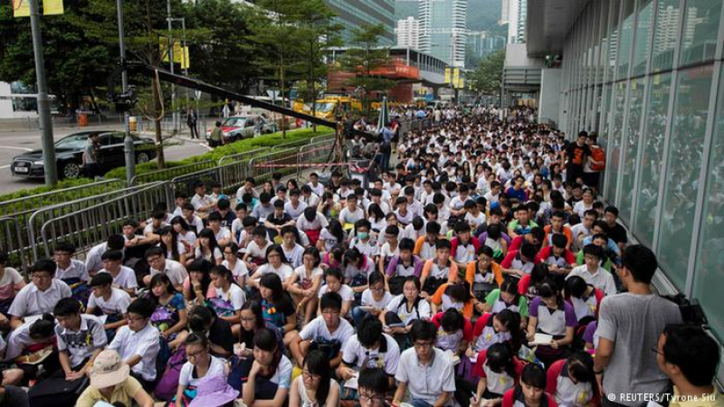 20 пострадаха в Хонгконг при сблъсъци