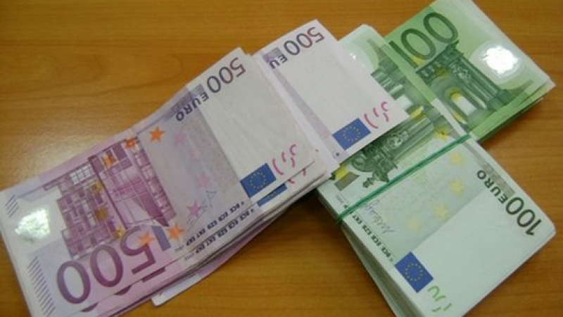 Спипаха чужденец с контрабандни 58 000 евро на Лесово