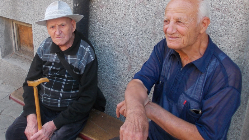 94-годишните Динко и Димитър са като от един баща