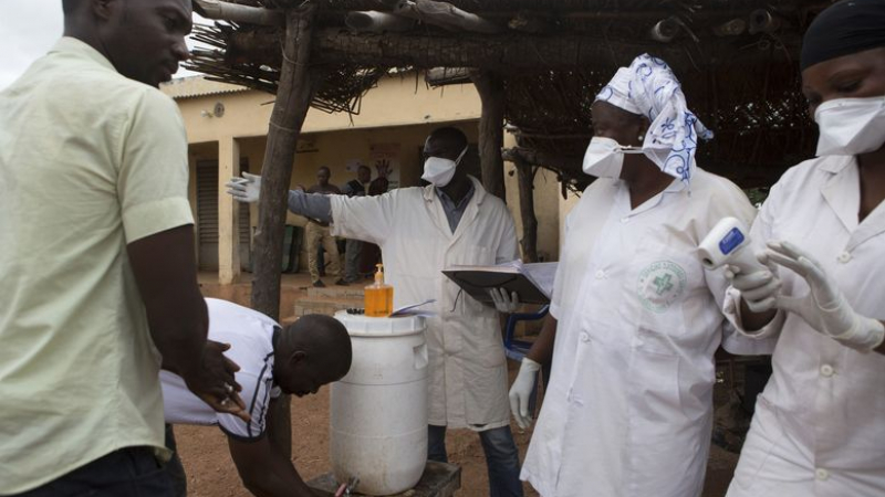 Либерия, Сиера Леоне и Гвинея: Ебола избива народите ни 
