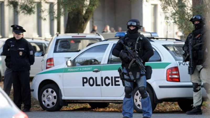 Полицията в Прага на крака след съмнения за ебола