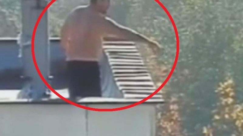 Ето как отчаяният Милан поиска да литне от покрива (ВИДЕО)