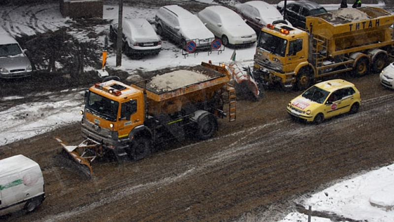 Фандъкова заплаши с тежки санкции чистачите на сняг 