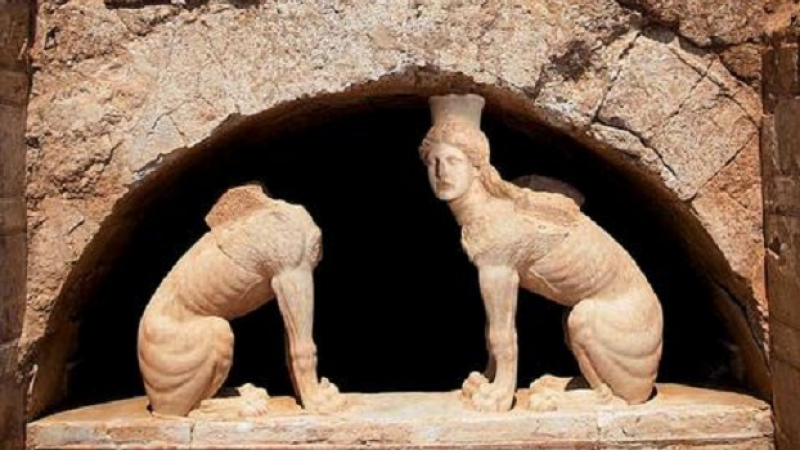 Откриха уникален сфинкс в Амфиполис 
