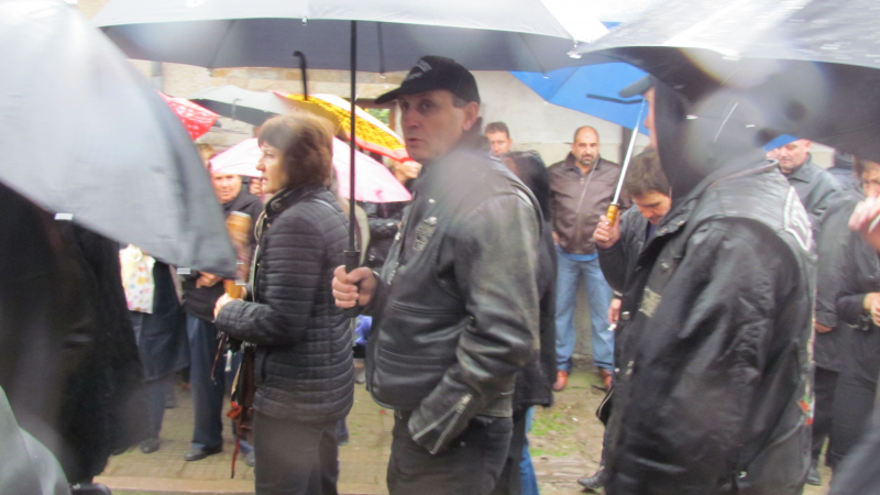 Близки на убития Рогач: Циганите от Розино тероризират целия регион (ВИДЕО)