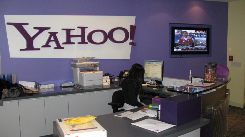 Yahoo се облажи от дела си в Alibaba