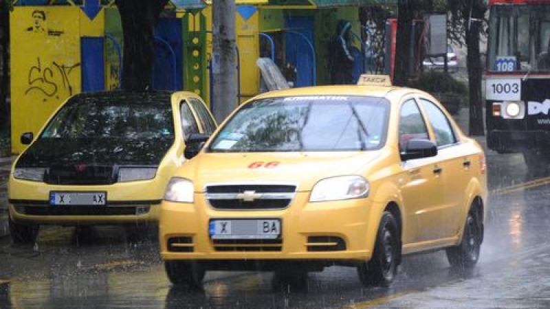 Таксита без технически преглед возят в София