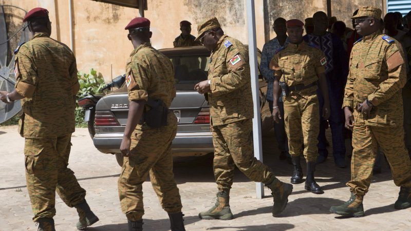 Военен преврат в Буркина Фасо, двама се бият за властта