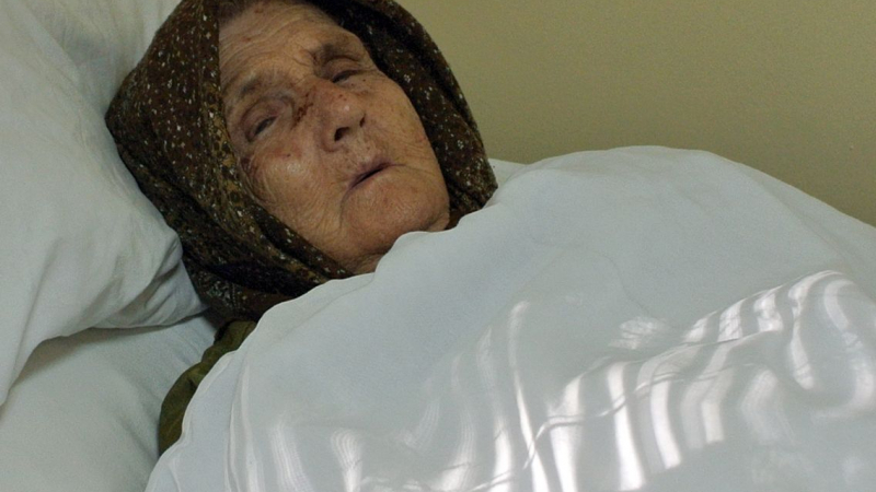 Мъчителите с резачката откъснали част от скалпа на баба Мавруда