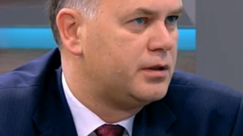 Георги Кадиев: Бог да пази републиката от министър като Божидар Лукарски!