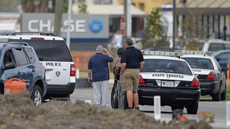 Въоръжен взе заложници в Оклахома