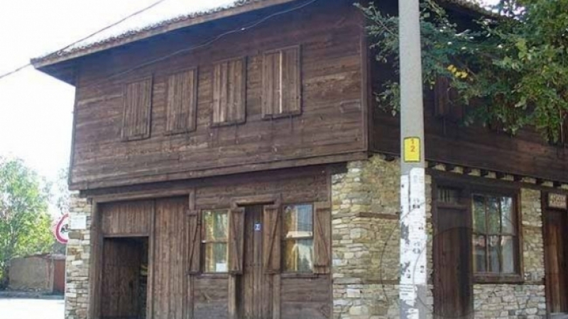 Обраха къщата на Хаджи Димитър в центъра на Сливен