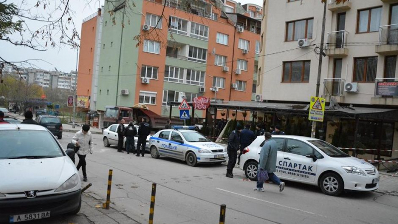 Страхотен скандал вдигна полицията във Варна на крак!
