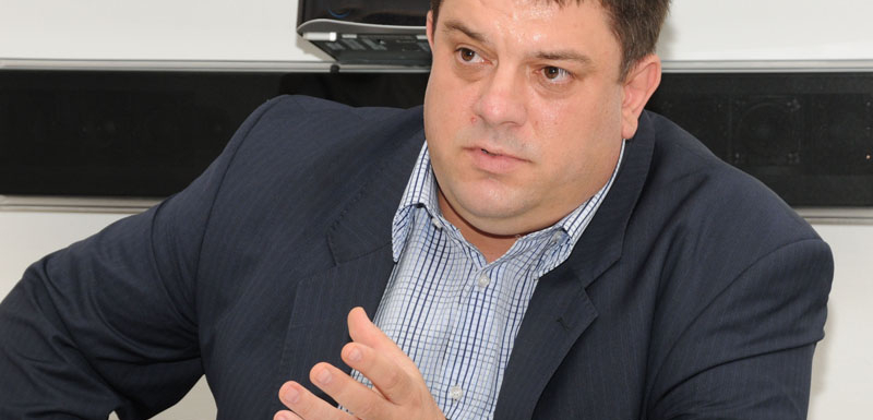 Зафиров издаде ще хвърля ли Нинова оставка
