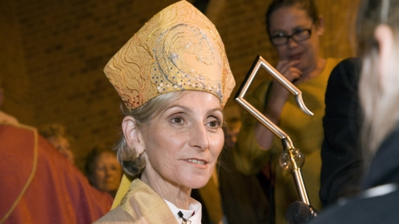 В Англия вече ще има жени епископи