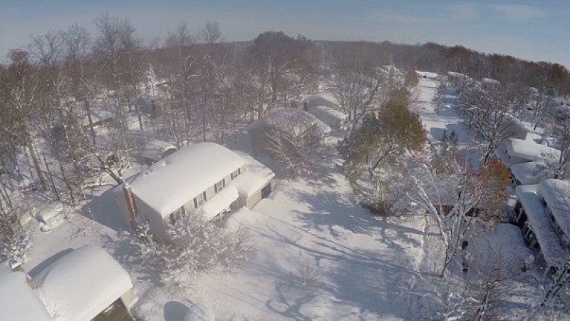 Вижте снежната пелена, покрила щата Ню Йорк (ВИДЕО)