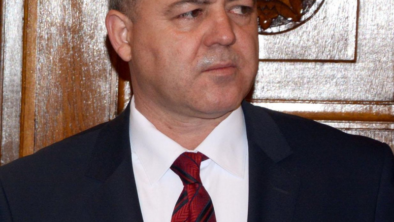 Военният министър: Орхан Исмаилов остава мой заместник