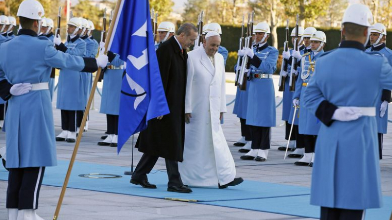 Папата и Ердоган с общ призив срещу радикалния ислям