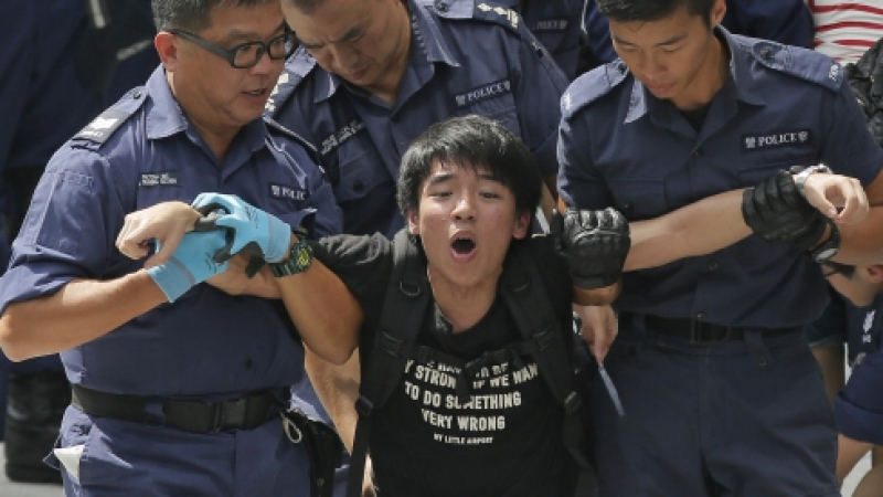 Пак демонстрации в Хонконг, 40 арестувани
