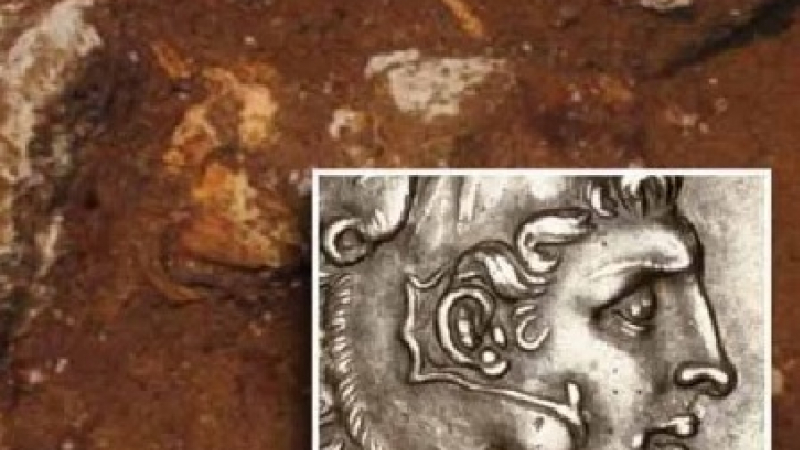 Монети с лика на Александър са намерени в  Амфиполи