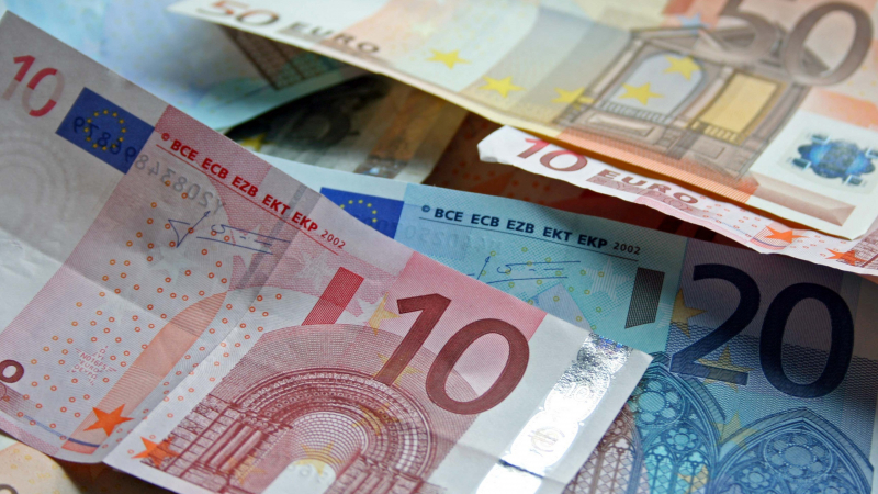 Рекет на Гюешево: Митничари слагат в джоба по 400 евро на ТИР