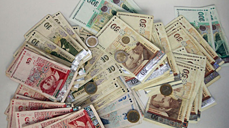 Дойче Веле: Кой пилее парите на България?