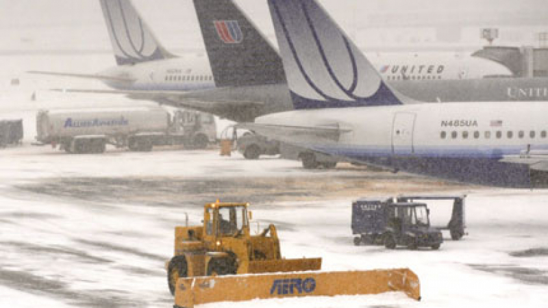 Българи ринат снега на летище &quot;Хийтроу&quot; за 330 лири на ден
