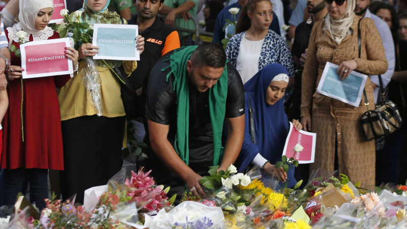 Мюсюлмански лидери в Сидни: Хвърлете тялото на терориста в морето, това не е човек