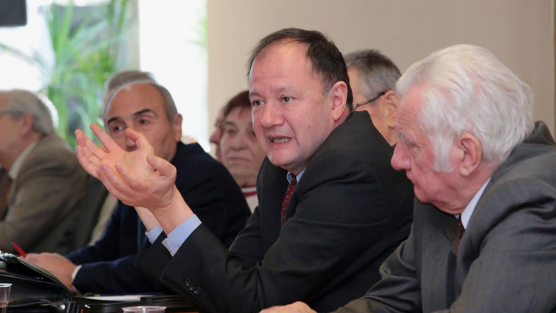 Михаил Миков: Кабинетът насочва пари на държавата към едрия бизнес