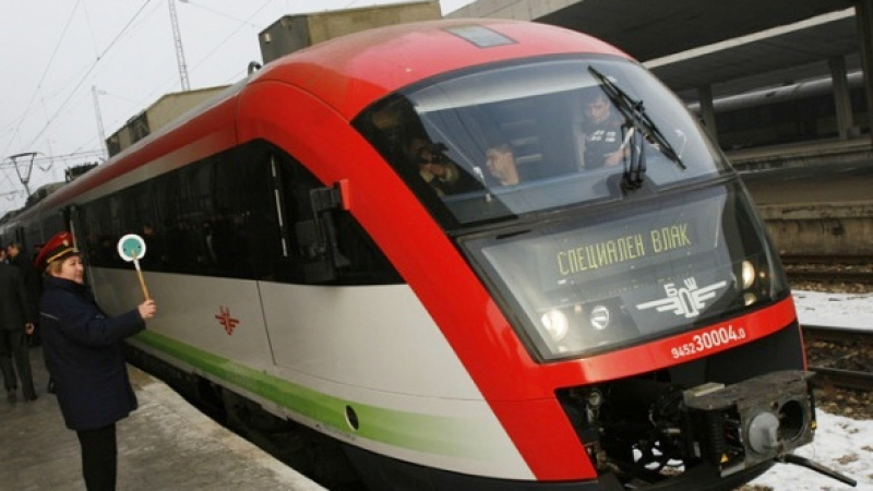 БДЖ пусна 127 влака за празниците от днес 