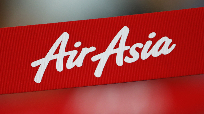 Екшън в небето с втори самолет на Air Asia!