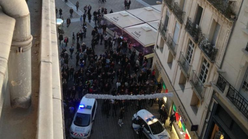 Кошмарът продължава: Въоръжени са взели заложници в Монпелие (СНИМКИ)
