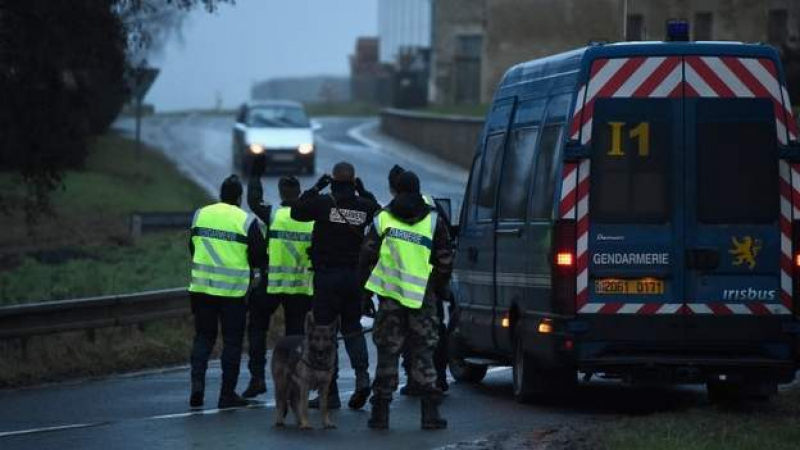 ИЗВЪНРЕДНО В БЛИЦ: Има убит и ранени при престрелката във Франция! (НА ЖИВО)