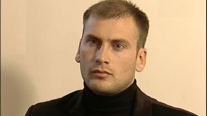 Октай Енимехмедов се скри от Диков в дома си в Бургас