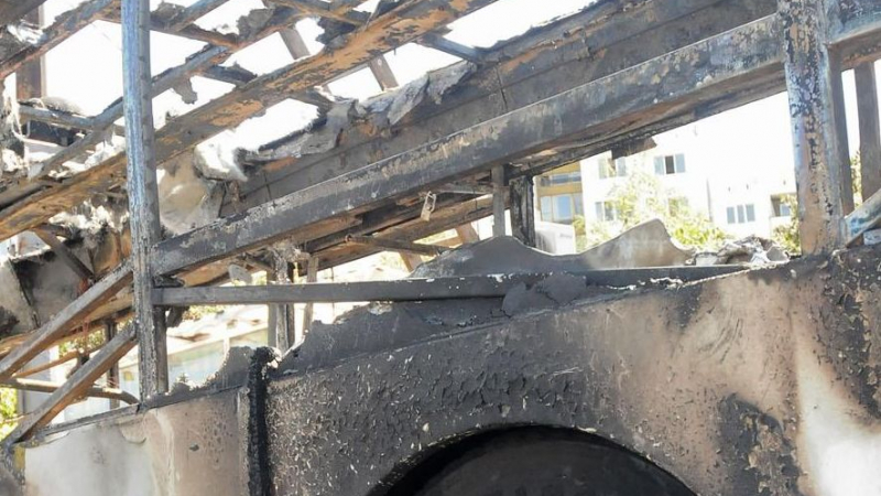Автобус се запали в движение, задръсти автогарата в Благоевград 