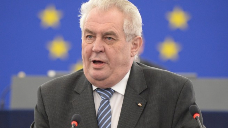 AFP: Президентът на Чехия с мощна подкрепа за Тръмп по въпроса с мигрантите