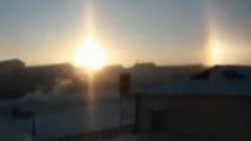 Три слънца изгряха над Монголия (ВИДЕО)